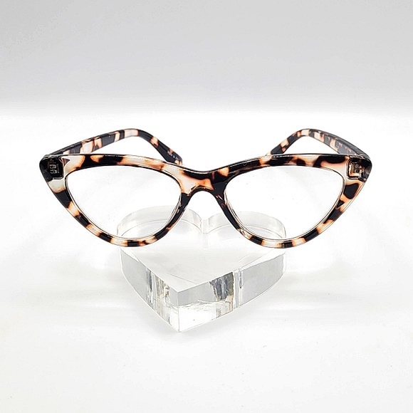 The "Fifi" Reader - Picture 3 of 4